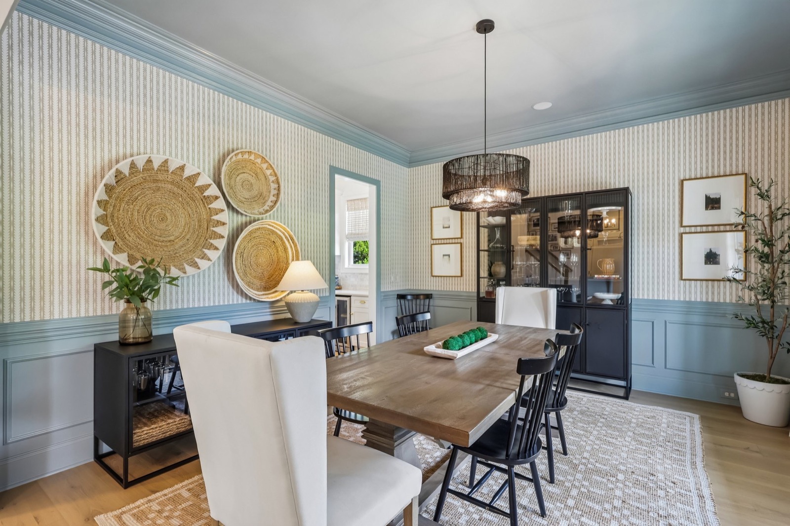 Elegant formal dining room